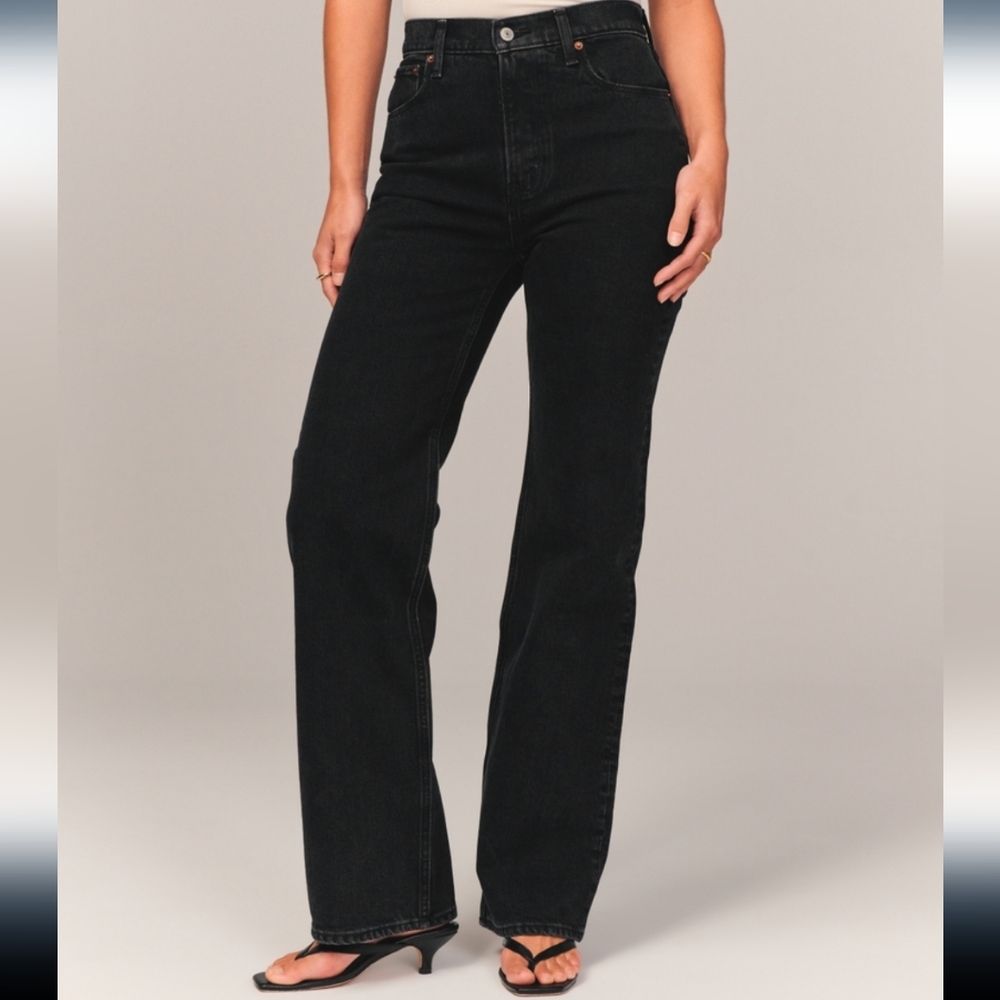 Abercrombie & Fitch Black 90’s Relaxed Jeans MINOR FLAW